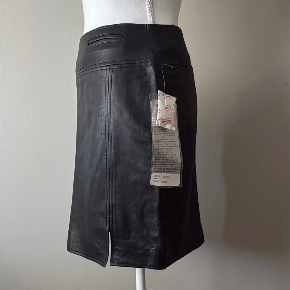 NWT/VINTAGE Paradox 100% Leather Mini Skirt SZ 4